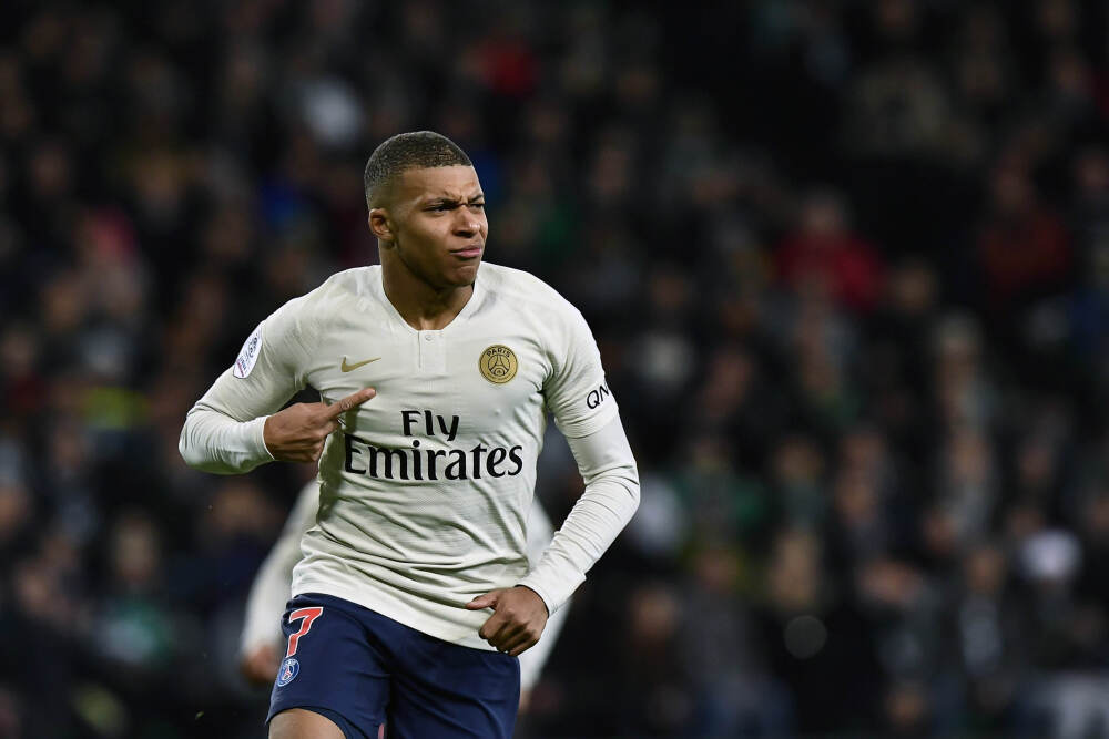 2025年份额前瞻：vivo第一，小米与iPhone紧追不舍，华为排第四